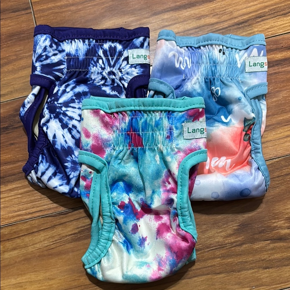 Langspirit washable female belly bands/dog diapers, size small, NWOT.